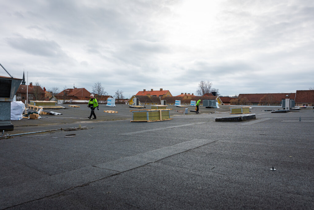 Garantitak takomläggning på Willys i Lindesberg